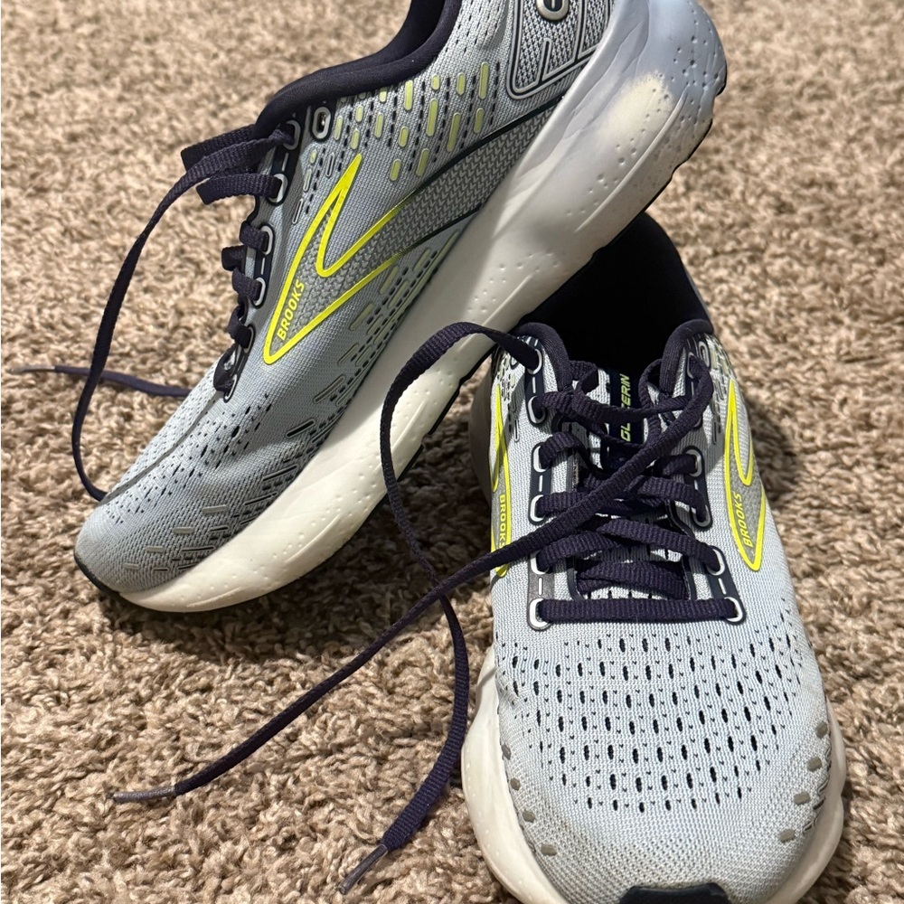Brooks Light Gray and Neon Yellow Running Shoes